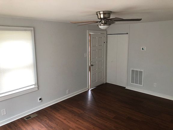 4th image of 461 Bethlehem Dr