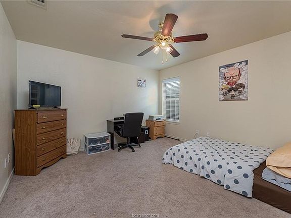 4th image of 3802 Oldenburg Ln