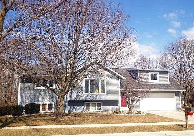 1st image of 2952 Woodbine Dr