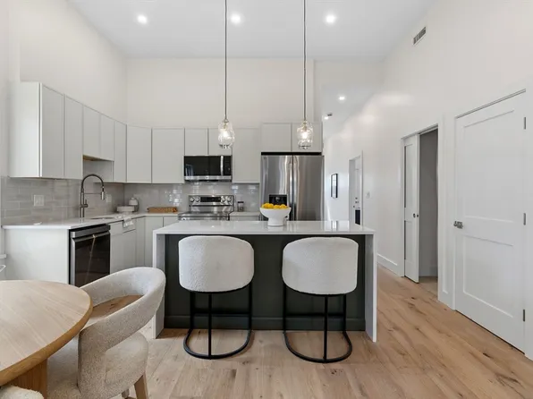 79-79R Sheridan St #3, Jamaica Plain, MA 02130