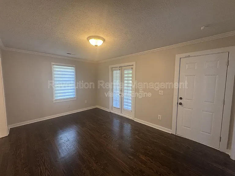 380 Chattahoochee St — Photo 3