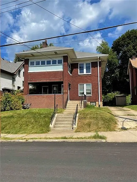 1156 Davis Ave photo 1
