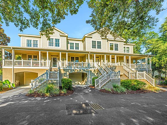 2nd image of 1738 Live Oak Park #B