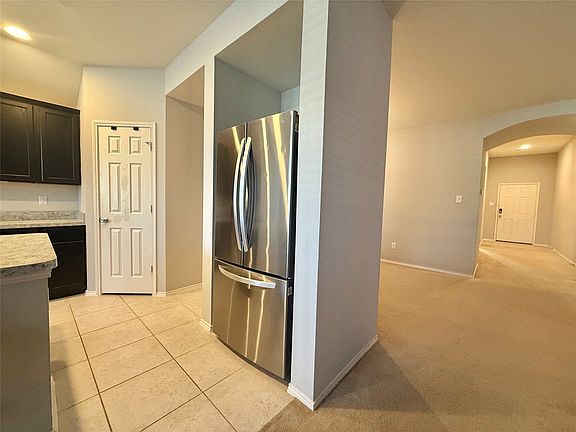 3rd image of 1131 Grimes Dr