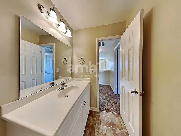 218 Spinel Ln — Photo 15