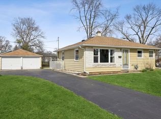 2904 Stork Ct, Rolling Meadows, IL