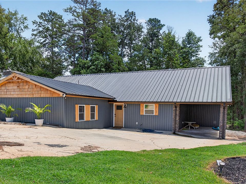 1st image of 155 Joann Cir