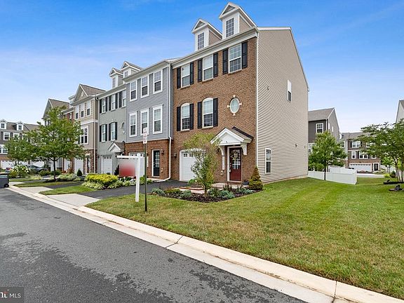 2nd image of 10711 Caledonia Meadow Dr