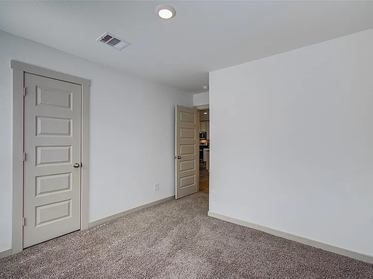 10602 Great Basin Dr — Photo 33