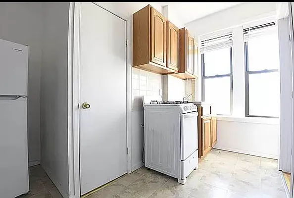 Rented by MPGL Realty Corp | media 18