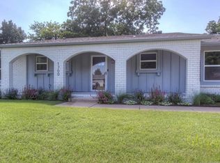 1700 S Town & Country Dr W, Sand Springs, OK 74063