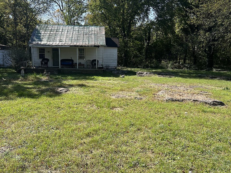 1st image of 3902 Woodbury Pike