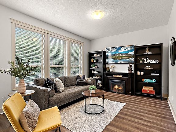 4th image of 2253 Townsend Rd #122