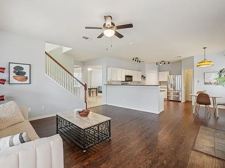 5825 Shetland Cir — Photo 3
