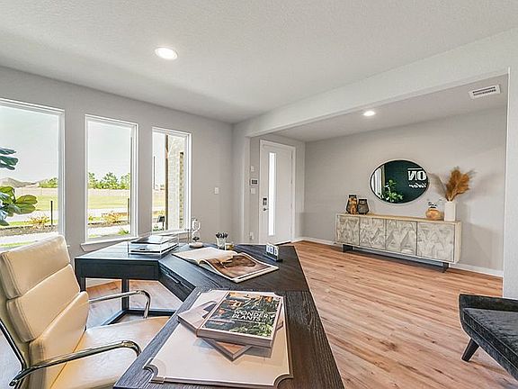 4th image of 4223 Magliana Ln