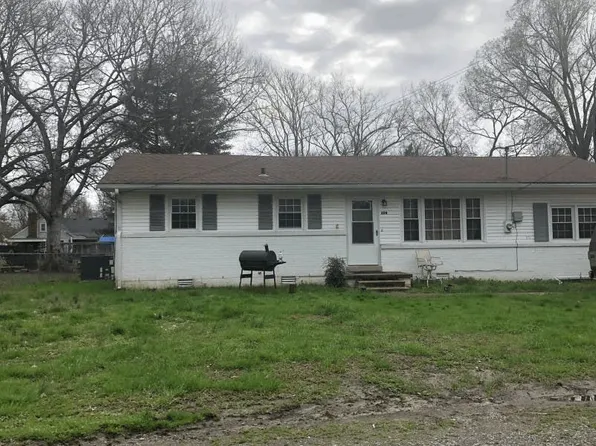 304 Hobson Ave, Shelbyville, TN 37160