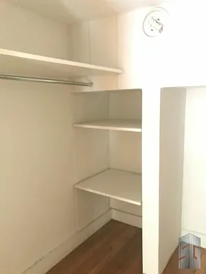 Rented by Skyline Group Real Estate | media 17