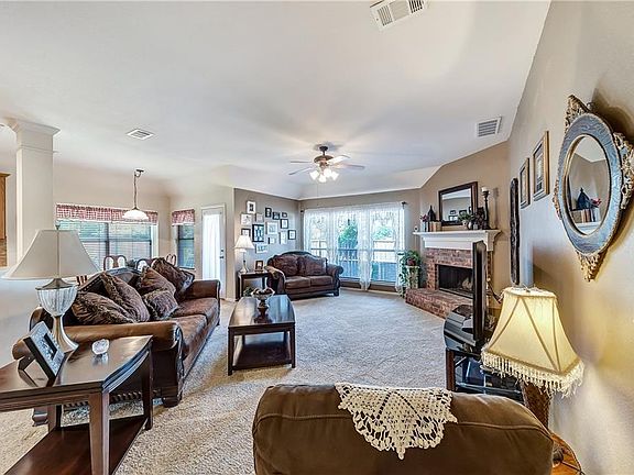 5th image of 10305 Jaybird Dr