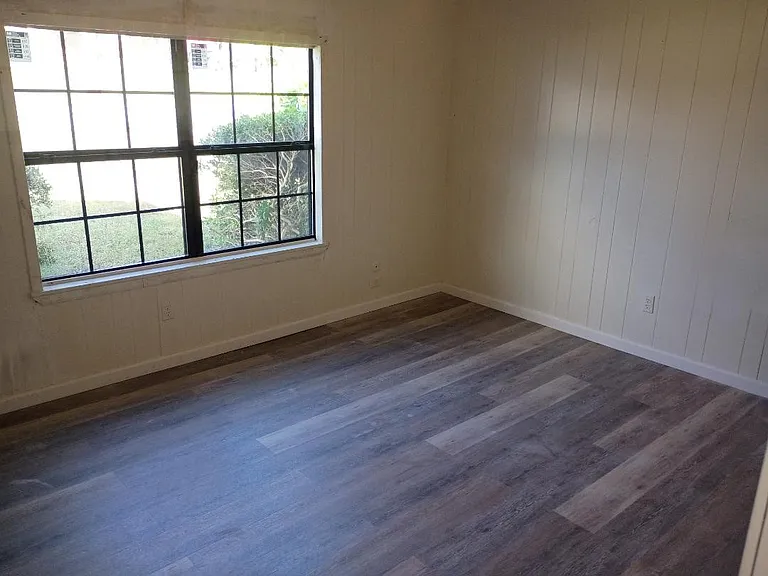 1558 N Fletcher St — Photo 5