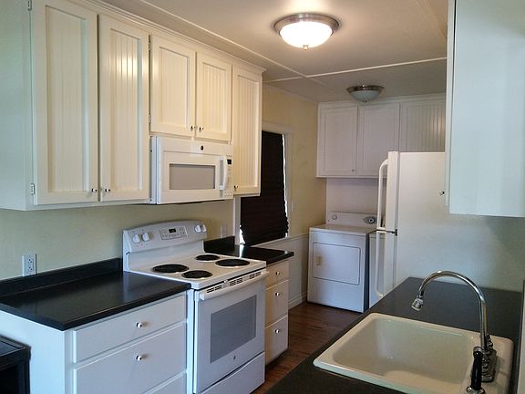 5th image of 217 NE Cedar Ave
