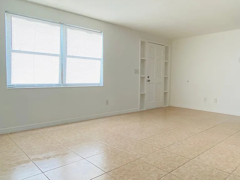 3340 Ottway Dr — Photo 11