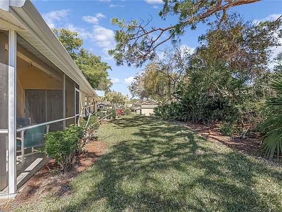 3rd image of 337 Emerald Bay CIR #U1