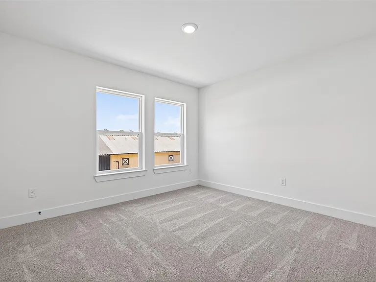 702 Sonfield Dr — Photo 44