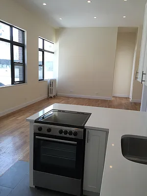 Rented by Sky Management | media 57