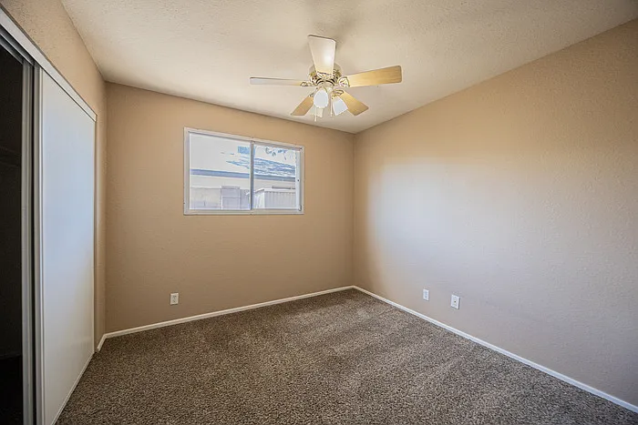 2812 S Cottonwood Dr — Photo 16