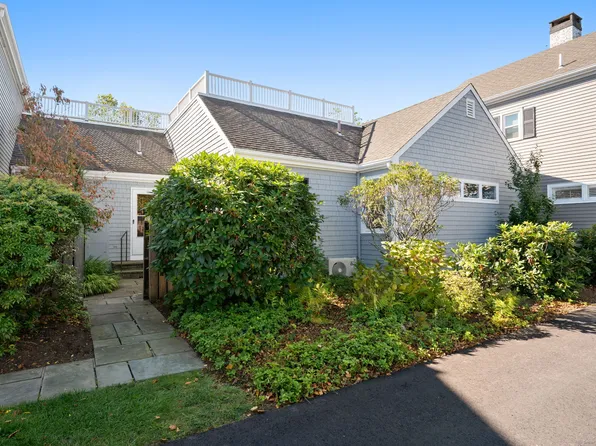 4 Quanaduck Cove Court #4, Stonington, CT 06378