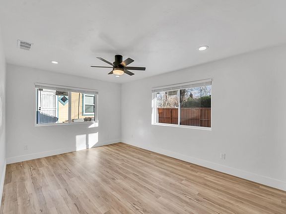 5th image of 918 Poplar Ave
