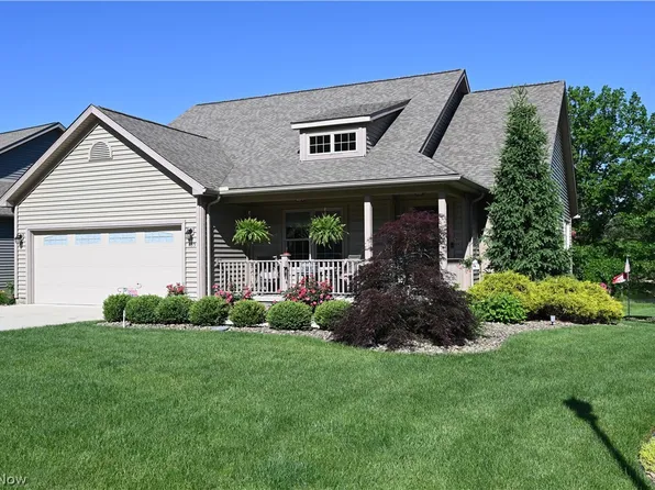 435 Back Bay Dr, Columbiana, OH 44408