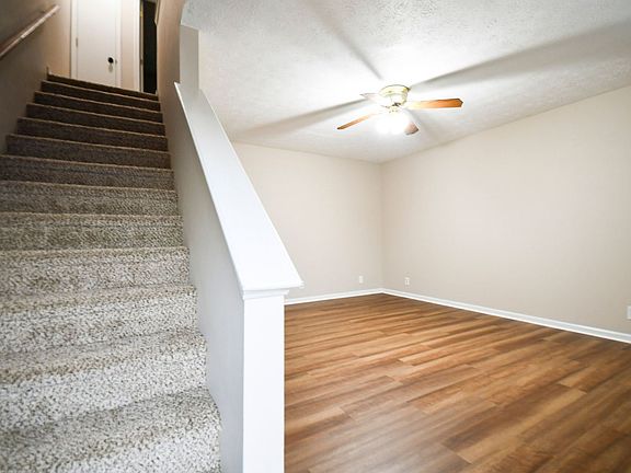 2nd image of 1710 Baltimore Dr APT B