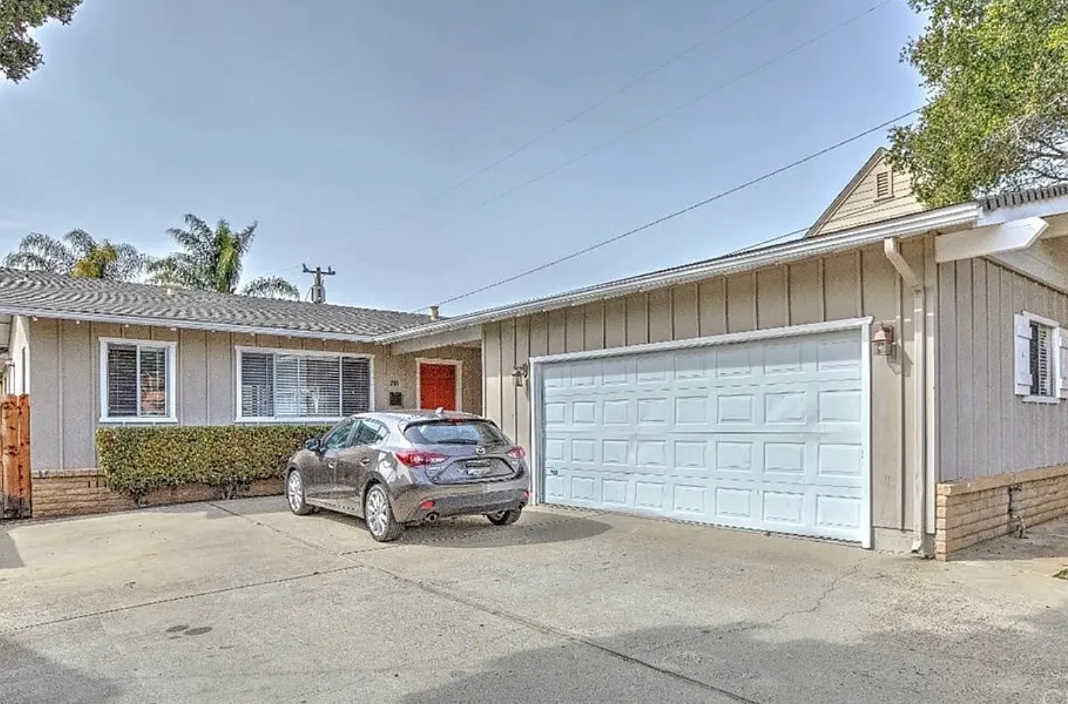5 bed, 1700 sqft, $1,300 — Photo 2