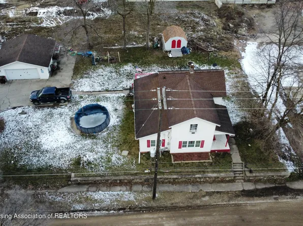 204 Foote St, Charlotte, MI 48813