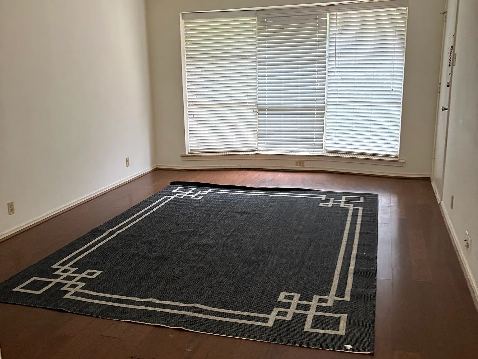 2 bed, 918 sqft, $1,650 — Photo 3