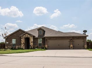 313 Amber Ln, Nevada, TX 75173