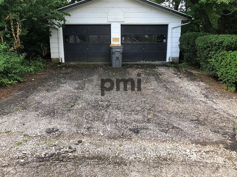 1204 N Lincoln St — Photo 3