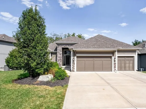 12527 S Hastings St, Olathe, KS 66061