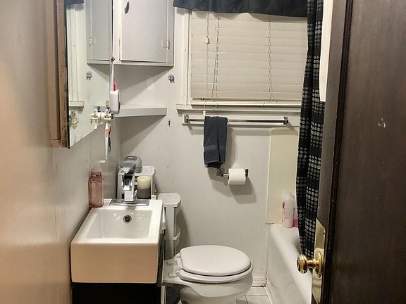 5th image of 3507 Avenue C