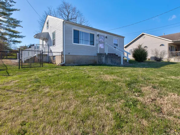 213 Springdale Ave, Cynthiana, KY 41031