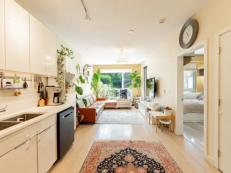 1621 Hamilton Ave #109 — Photo 3