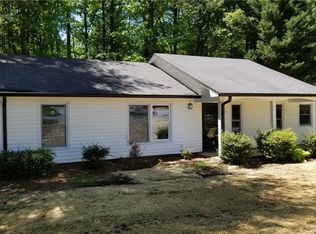 1712 Yarbrough Dr, Greensboro, NC 27405