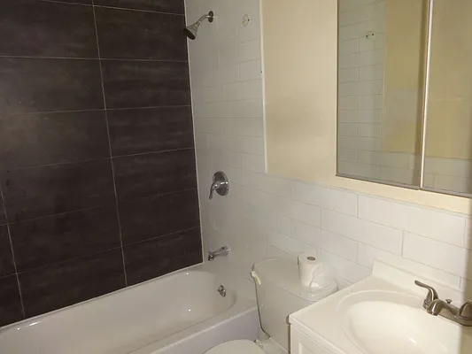 Rented by Blue Egg Realty Corp | media 23