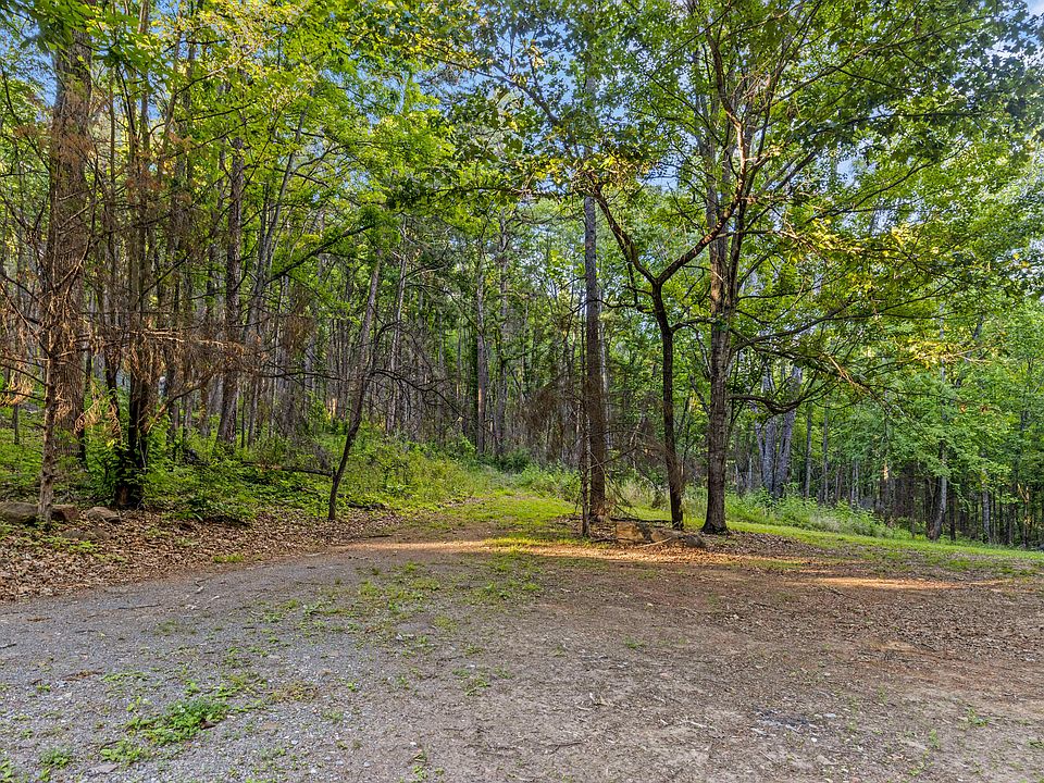 55th image of 748 Woodcock Rd