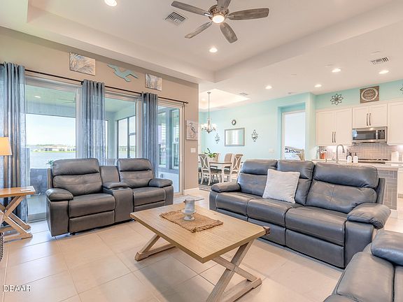 4th image of 200 Mosaic Blvd