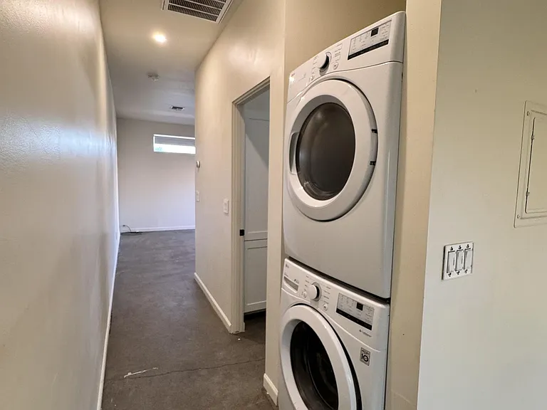 3342 N 17th Ave — Photo 10