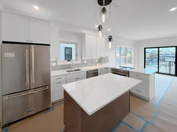 16 N End Blvd #7, Salisbury, MA 01952