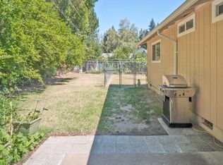 522 Saint Thomas Ln, Eagle Pt, OR 97524