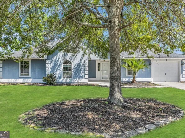 1936 Heathrow Dr, Hinesville, GA 31313